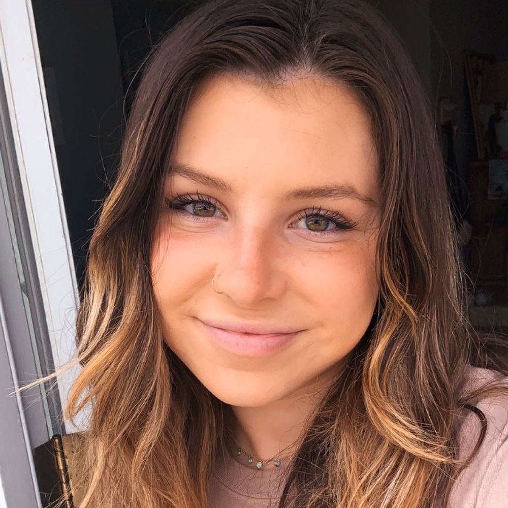 Meet your Posher, Alyson